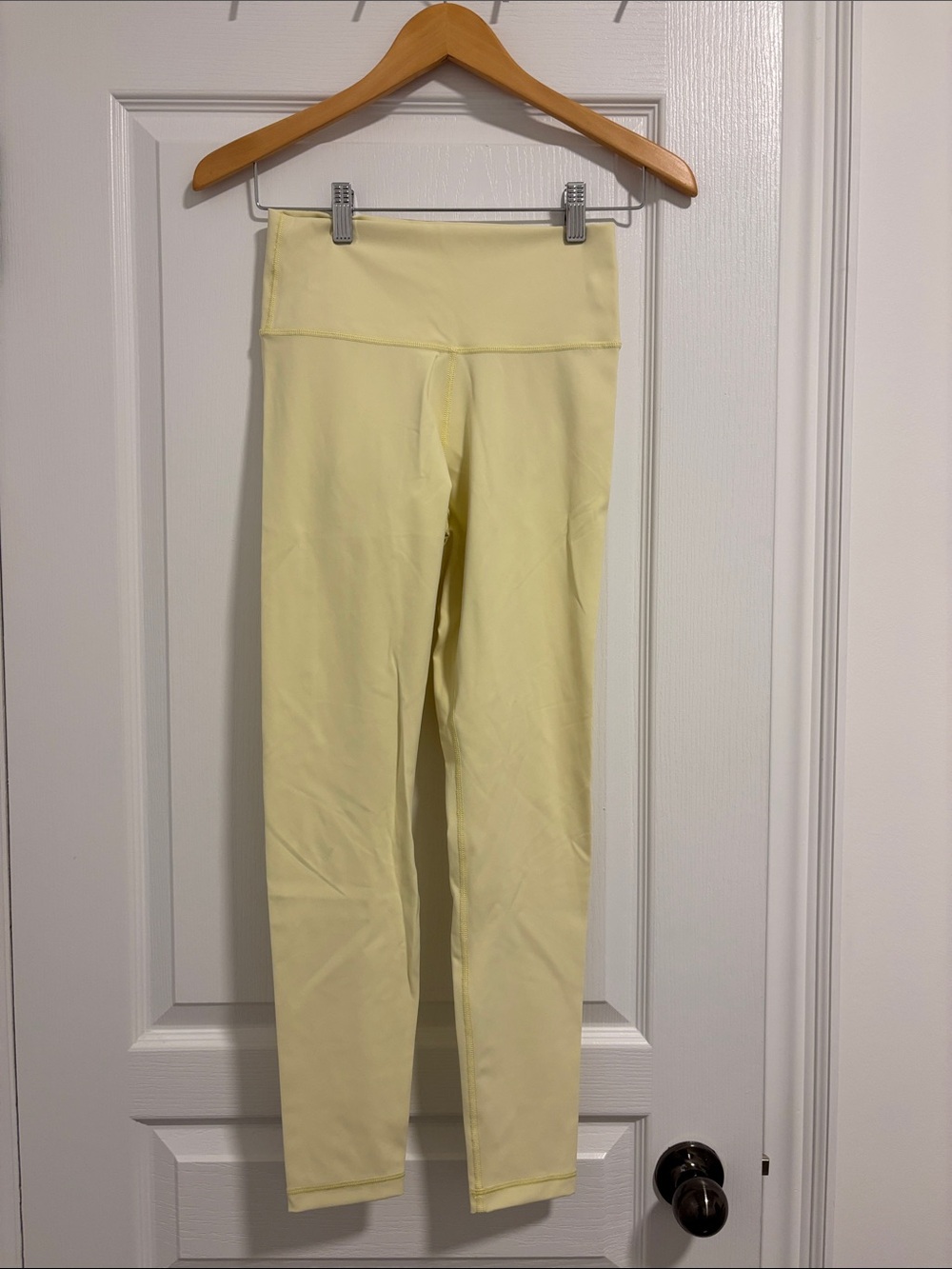 TNA High-Waist Women’s Leggings in Butter Yellow